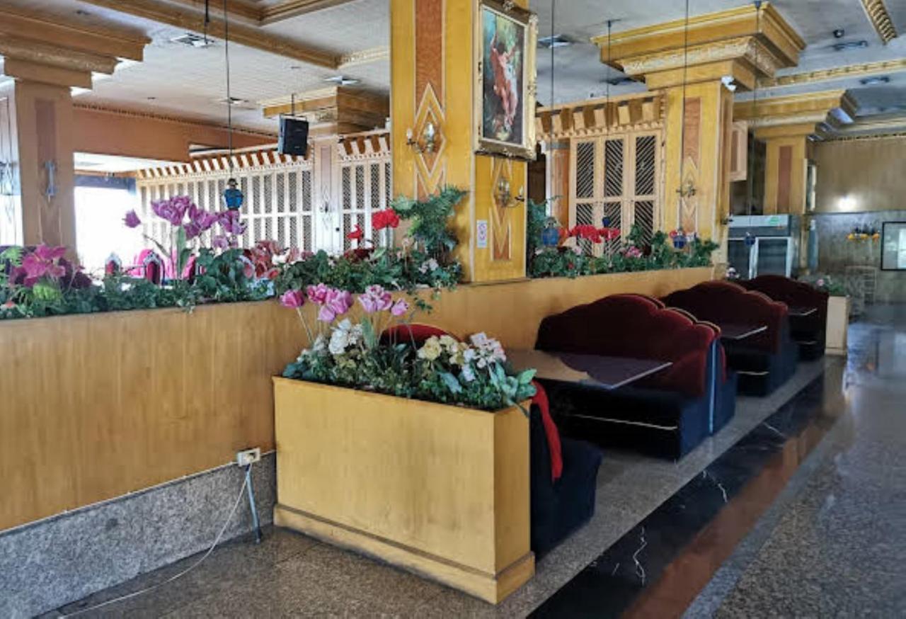 13 Coins Airport Hotel Ngam Wong Wan - Domestic Bangkok Exterior foto