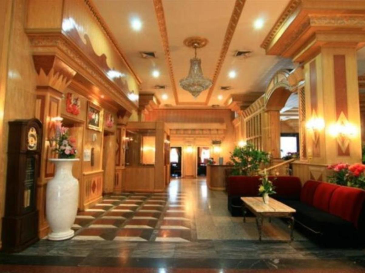 13 Coins Airport Hotel Ngam Wong Wan - Domestic Bangkok Exterior foto