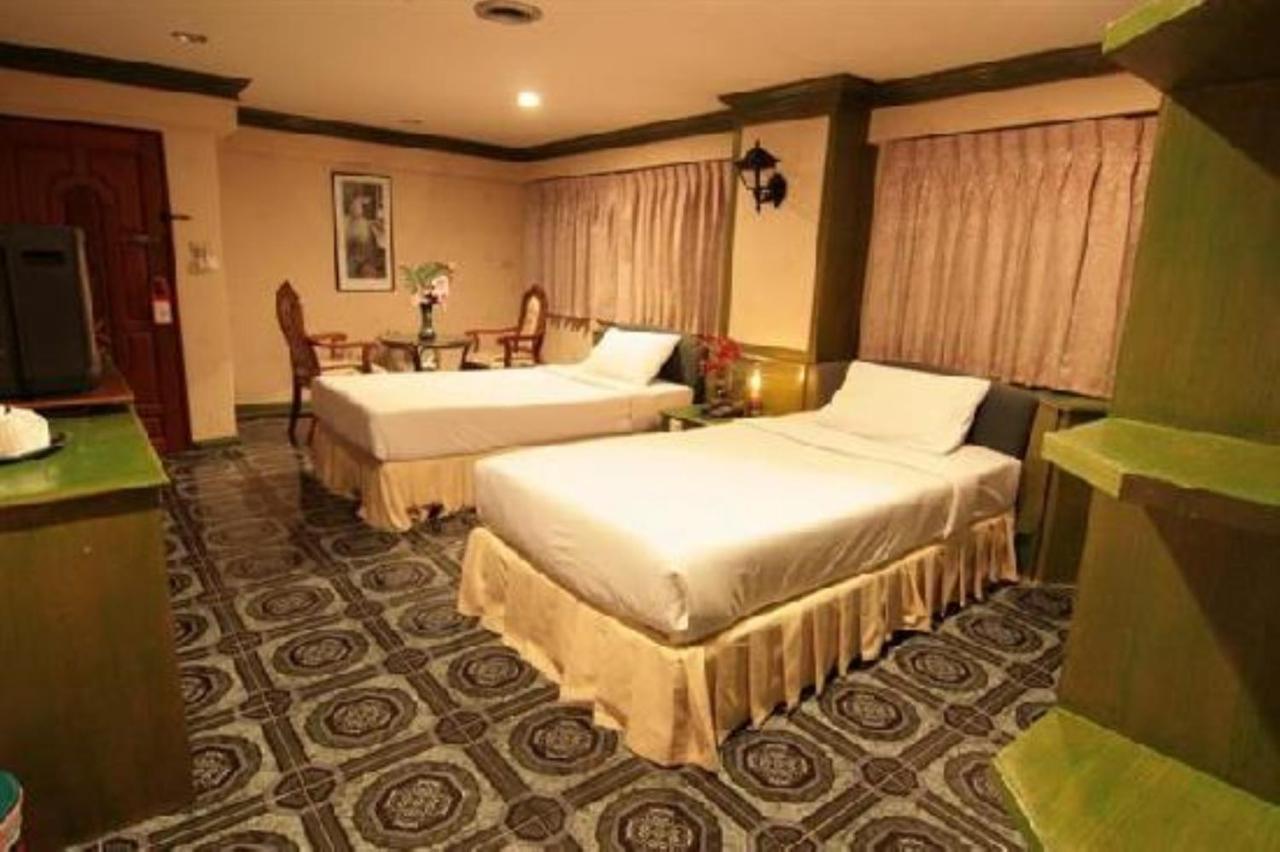 13 Coins Airport Hotel Ngam Wong Wan - Domestic Bangkok Exterior foto
