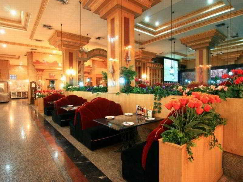 13 Coins Airport Hotel Ngam Wong Wan - Domestic Bangkok Exterior foto