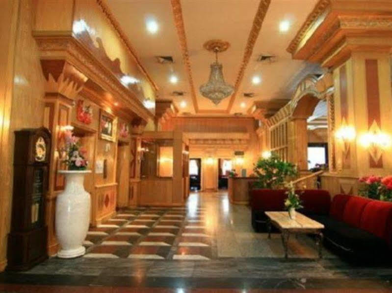 13 Coins Airport Hotel Ngam Wong Wan - Domestic Bangkok Exterior foto